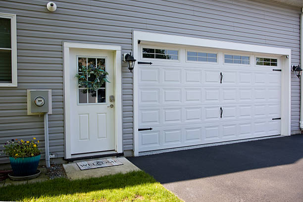 24/7 Emergency Garage Door Panel Replacement experts in Midlothian, VA